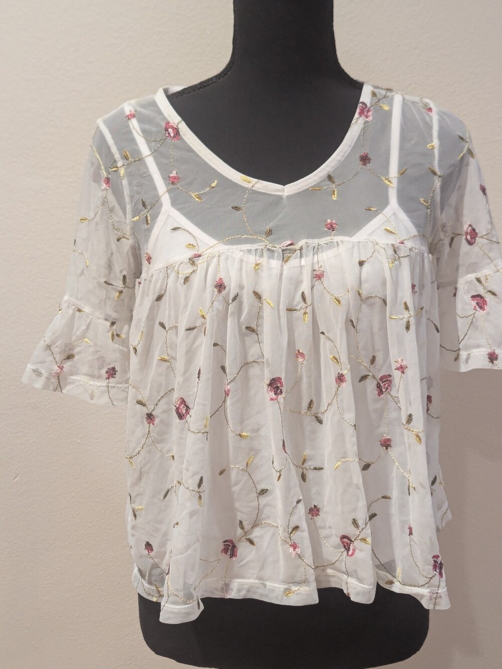 Glance Women’s Medium White Floral Embroidered Mesh Babydoll Blouse
